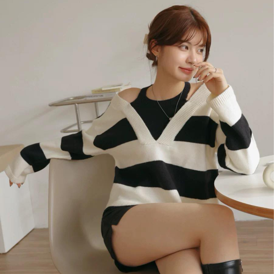 เสื้อไหมพรม ลายขาวดำ รหัส A342