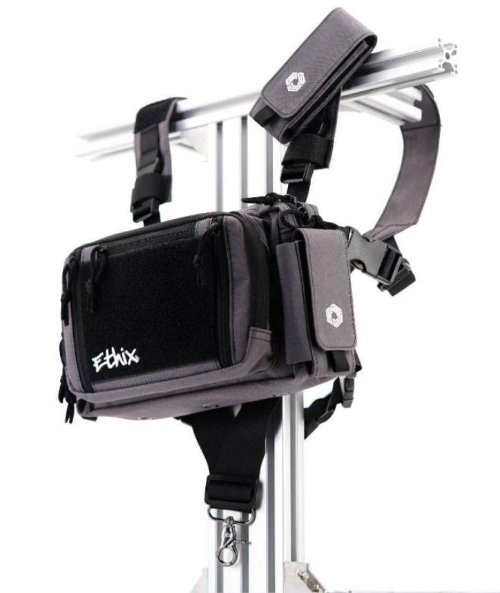 ETHIX Chesty Tundra Edition กระเป๋าสะพายด้านหน้า เก็บอุปกรณ์ต่างๆ สำหรับการทำงานโดรนมืออาชีพ
