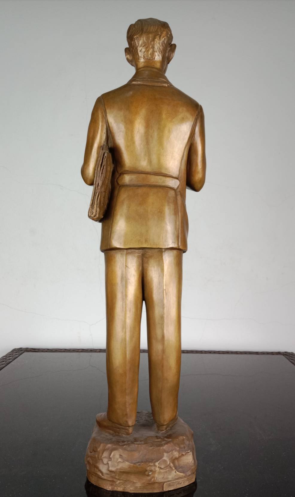 19.พระบรมรูปหล่อในหลวงรัชกาลที่9 พระบาทสมเด็จพระปรมินทรมหาภูมิพลอดุลยเดช