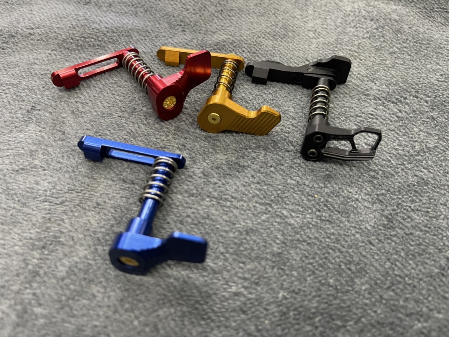 ปลดแม็กแต่ง CNC