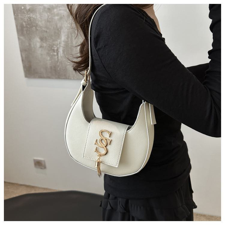 กระเป๋าสะพายไหล่ อะไหล่ทอง รหัส Bag005