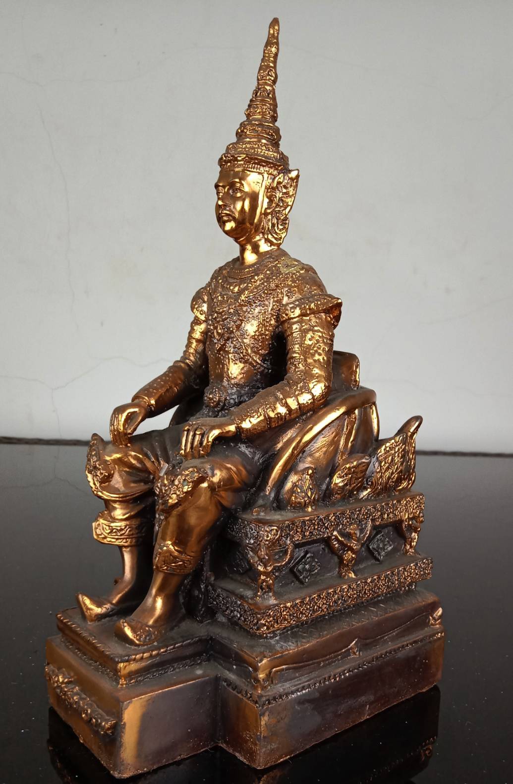 267.พระบรมรูปหล่อในหลวงรัชกาลที่5 พระบาทสมเด็จพระปรมินทรมหาจุฬาลงกรณ์ พระจุลจอมเกล้าเจ้าอยู่หัว ทรงประทับบนพระที่นั่งราชยานพุดตานทอง