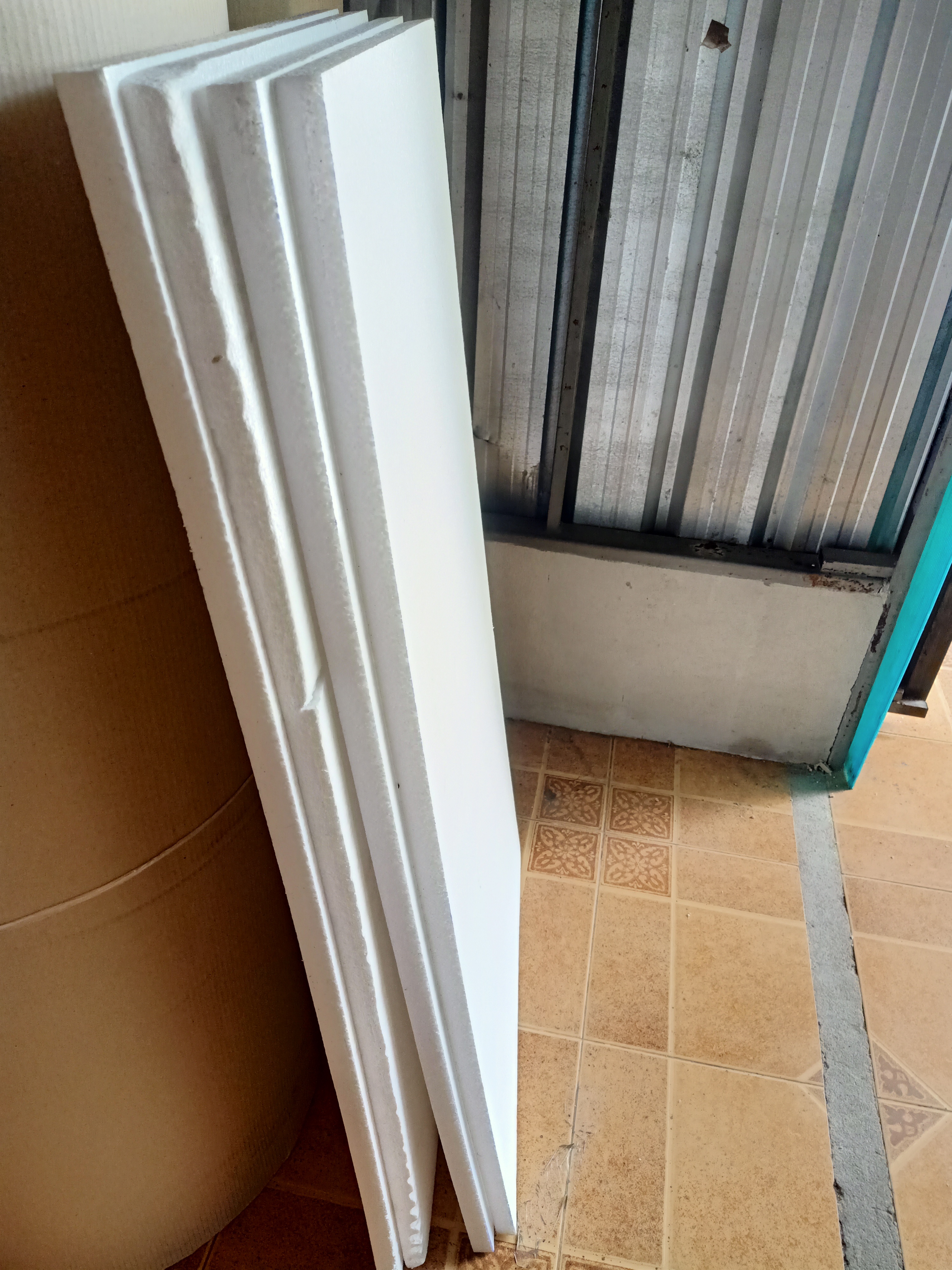 EPS FOAM,โฟมไม่ลามไฟ,โฟมกันร้อนหลังคา ขนาด 60x120 cm หนา 2" บรรจุ 10 แผ่น/แพ็ค (ราคา125 บาท/แผ่น)