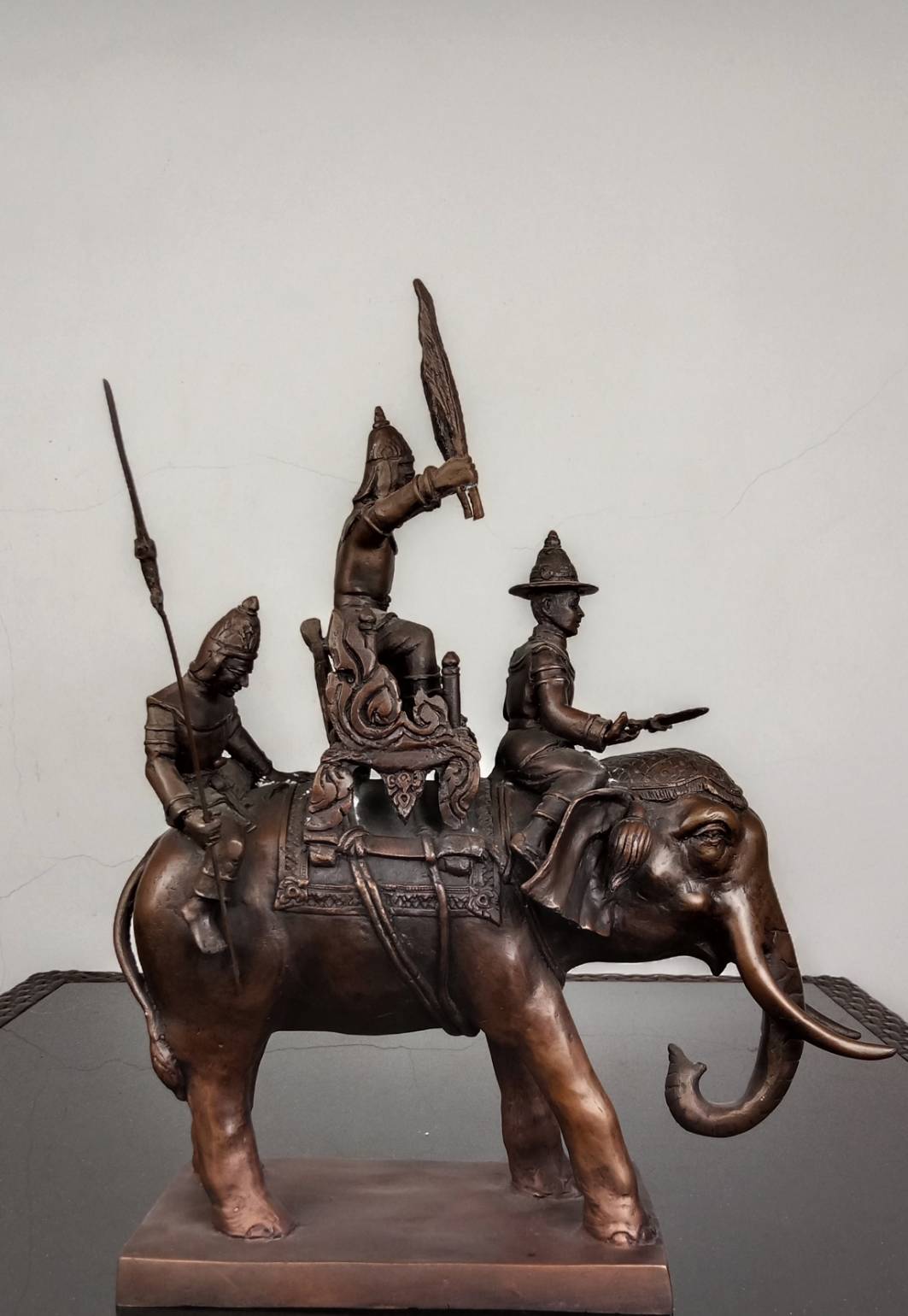 587.พระบรมรูปหล่อสมเด็จพระนเรศวรมหาราชทรงช้างศึก