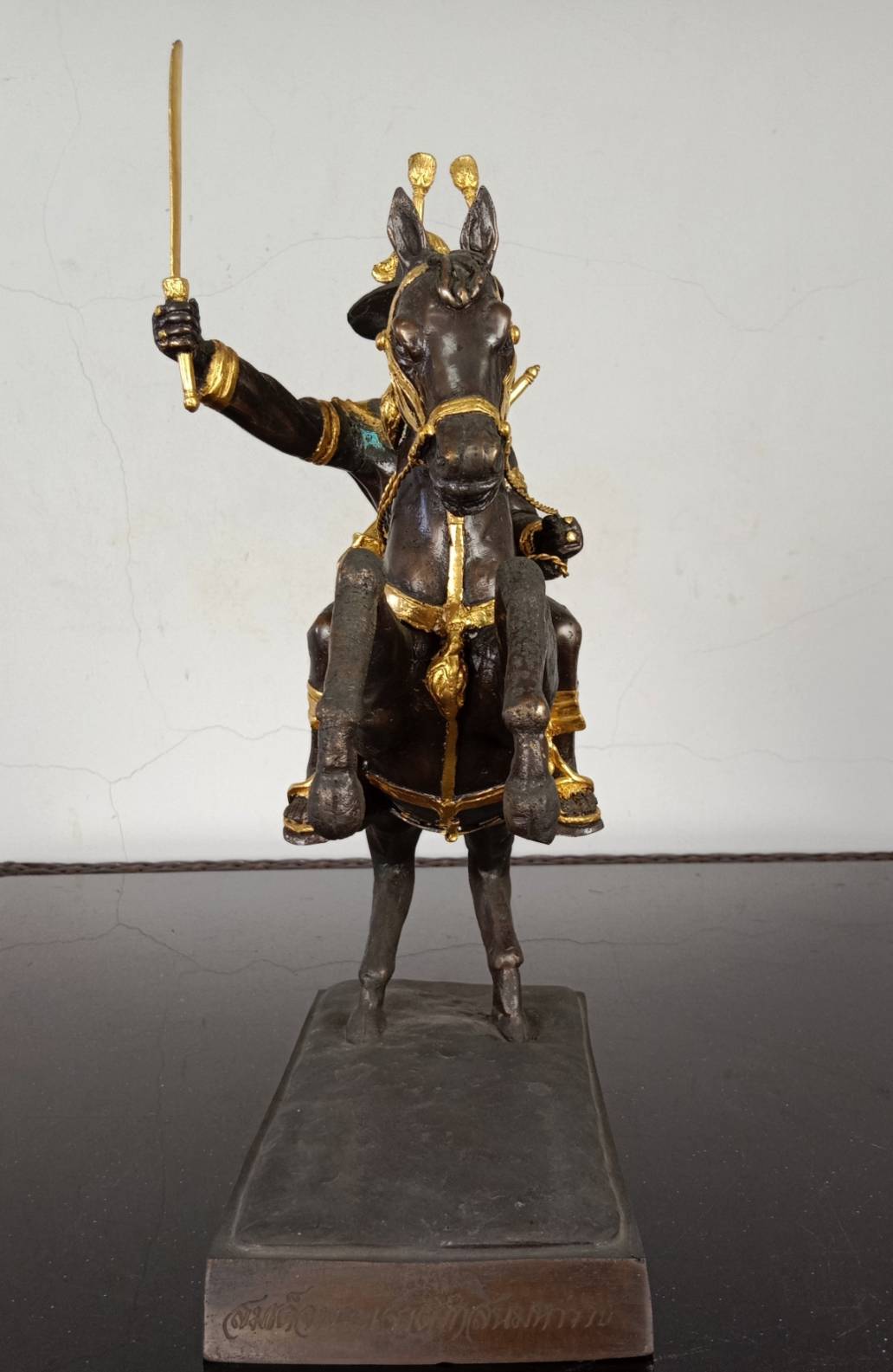 452.พระบรมรูปหล่อสมเด็จพระเจ้าตากสินมหาราช ทรงม้าศึก