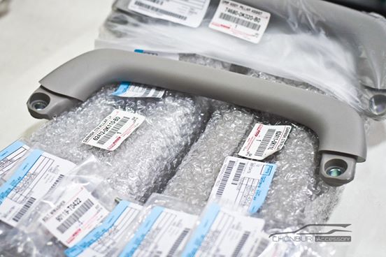 มือจับ มือโหน เสา B สีเทา โตโยต้า ฟอร์จูนเนอร์