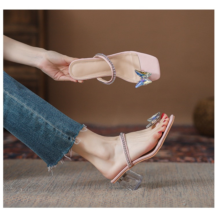 รองเท้าเเฟชั่น รองเท้า ผีเสื้อ ส้นเเก้ว ใส่สบาย เท้าเรียวยาว SH8083