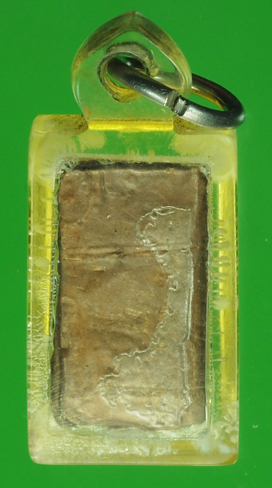 A66 แผ่นตะกรุด เลี่ยมพลาสติกเก่า ไม่ทราบที่และปีสร้าง 12