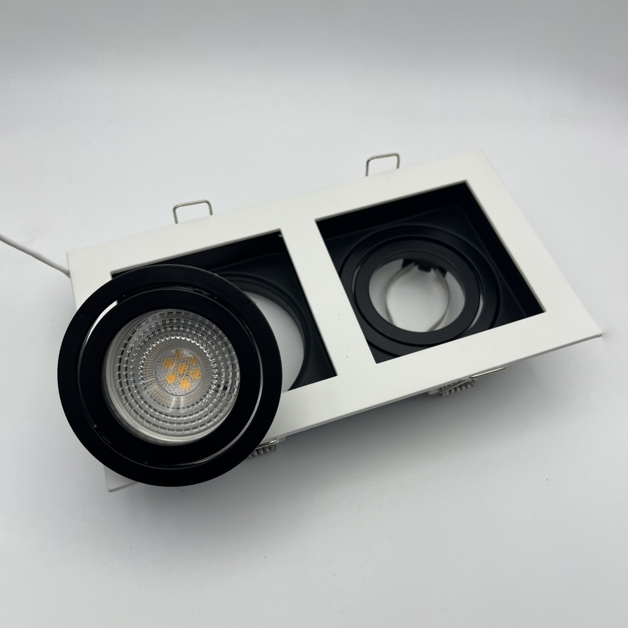 โคมไฟดาวน์ปรับได้ Recessed Downlight Square Adjustable Die-casting aluminum White + Black Color IP20