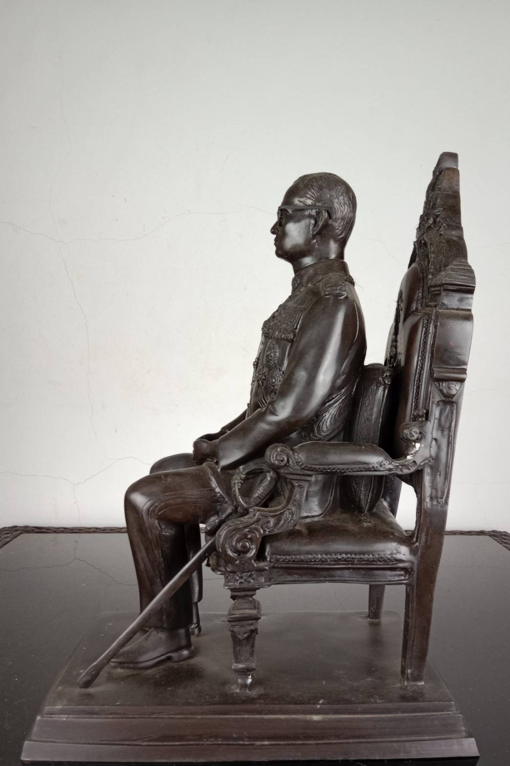 58.พระบรมรูปหล่อในหลวงรัชกาลที่9 พระบาทสมเด็จพระปรมินทรมหาภูมิพลอดุลยเดช ทรงประทับนั่งบัลลังก์