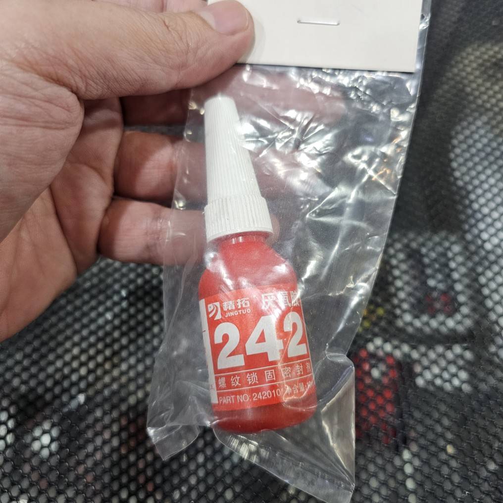 น้ำยาล็อคเกลียว น้ำยากันคลาย น้ำยาล็อคเกลียวแรงยึดสูง เบอร์ 242 ขนาด 10mL