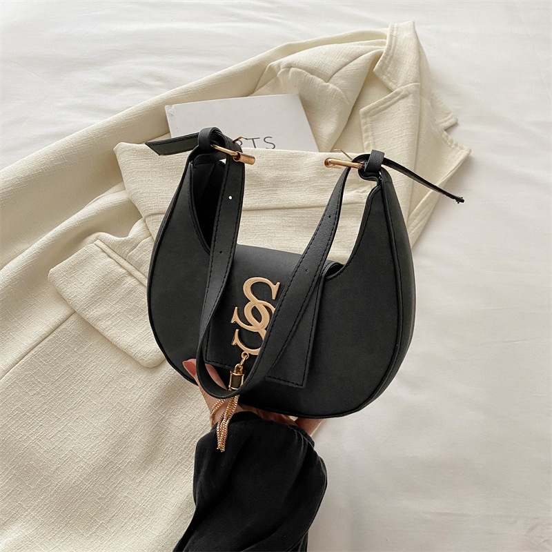 กระเป๋าสะพายไหล่ อะไหล่ทอง รหัส Bag005