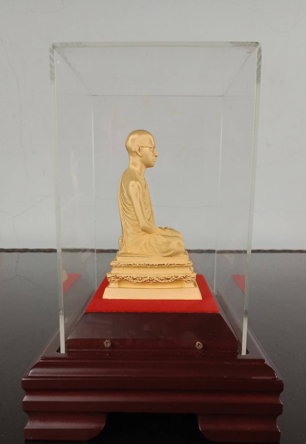 453.พระบรมรูปในหลวงรัชกาลที่9ทรงผนวช หุ้มทองคำแท้ 99.99%