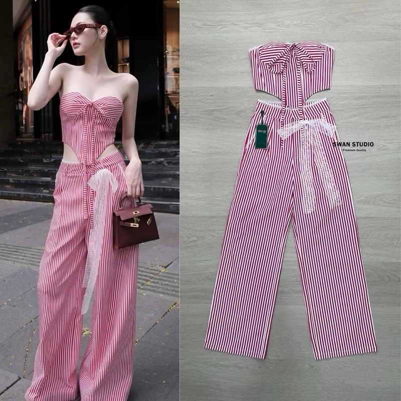 🌸 XS 🌸SWAN Set เสื้อเกาะอกลายริ้วสีแดง+กางเกงขายาว