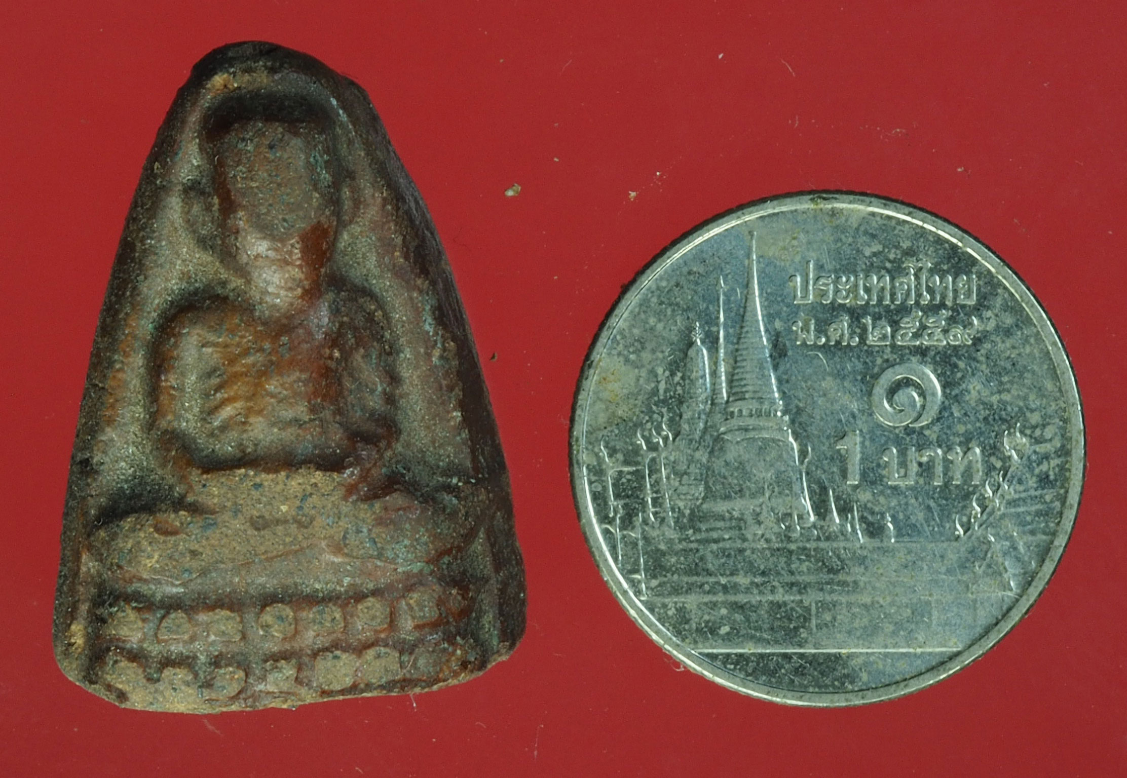 A588 พระหลวงปู่ทวด เนื้อดินผสมผง ไม่ทราบที่ 11