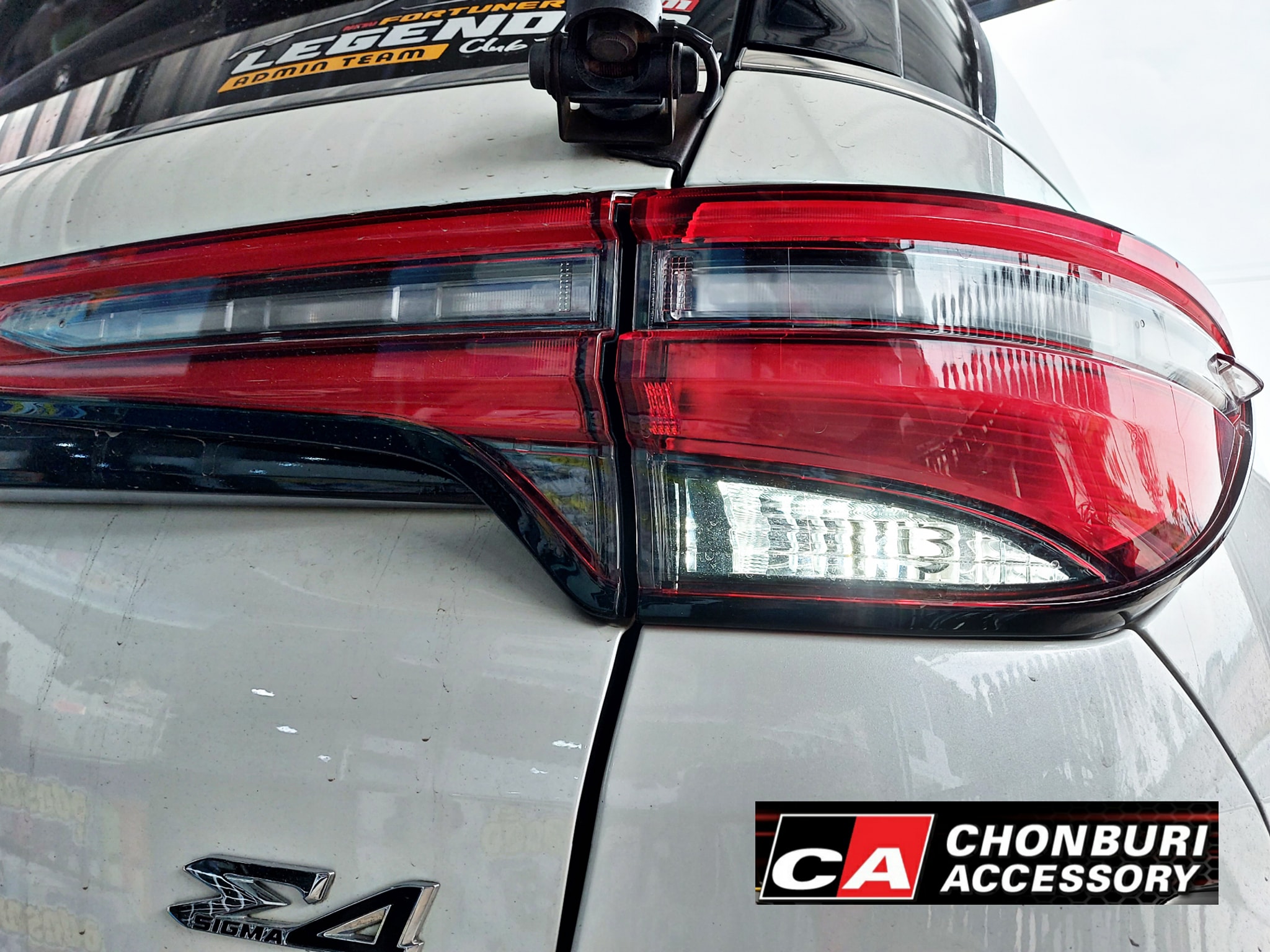 ไฟถอย LED Philips(ฟิลลิปส์) โตโยต้า ฟอร์จูนเนอร์