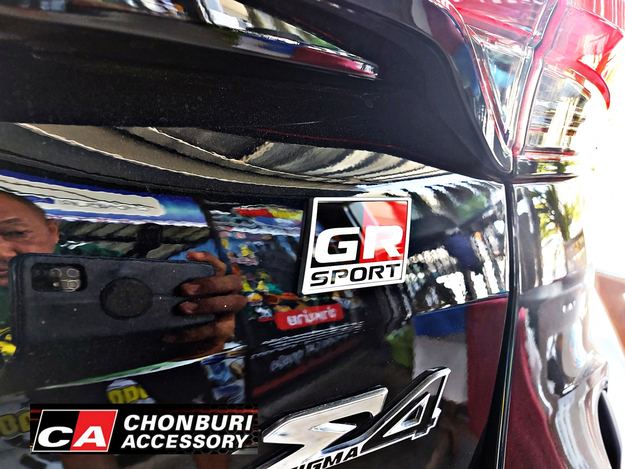 ป้ายโลโก้ GR Sport MADE IN JAPAN โตโยต้า ฟอร์จูนเนอร์