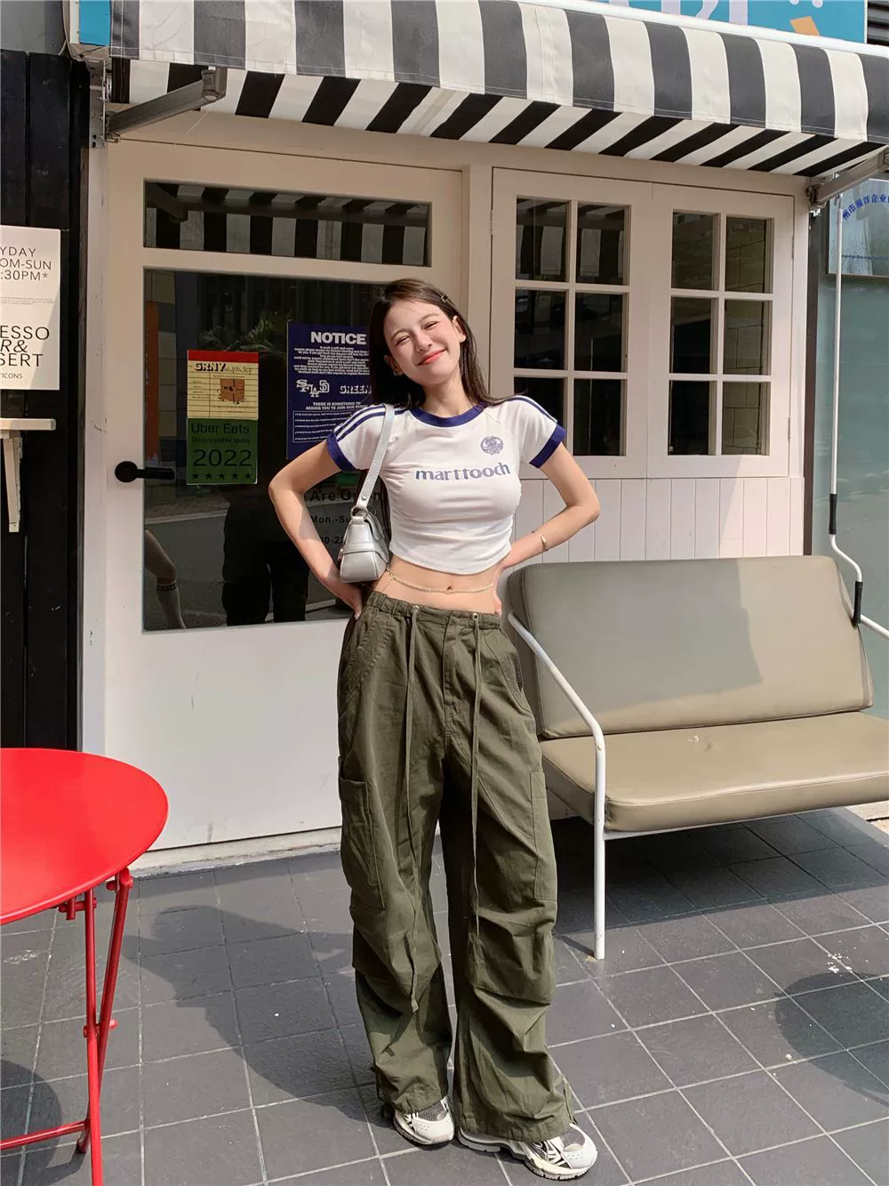 เสื้อครอป ผ้าร่อง สไตล์เกาหลี รหัส CN2313