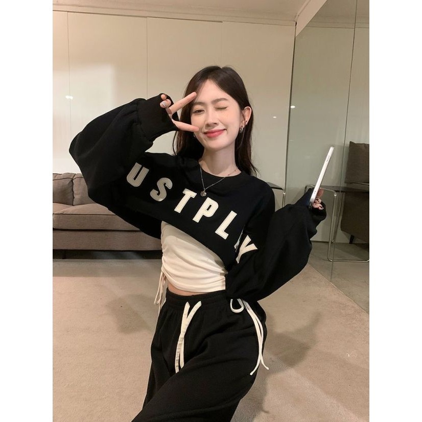 (พร้อมส่ง) เสื้อแขนยาว เสื้อครอป แขนยาว Crop top ตัดครึ่ง เอวลอย JUSTPLAY CN2151
