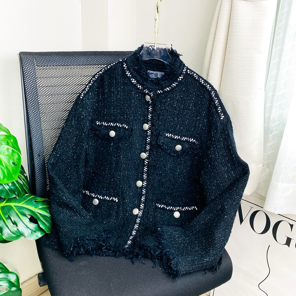 ไซด์ L แบรนด์ Amass แท้ 100%🌸เสื้อแขนยาวผ้าทวิต คอปีน กระดุมหน้า ผ้าทวิต Tweed งานวิบวับ สีดำ ใส่ออกงาน ชุดปาร์ตี้