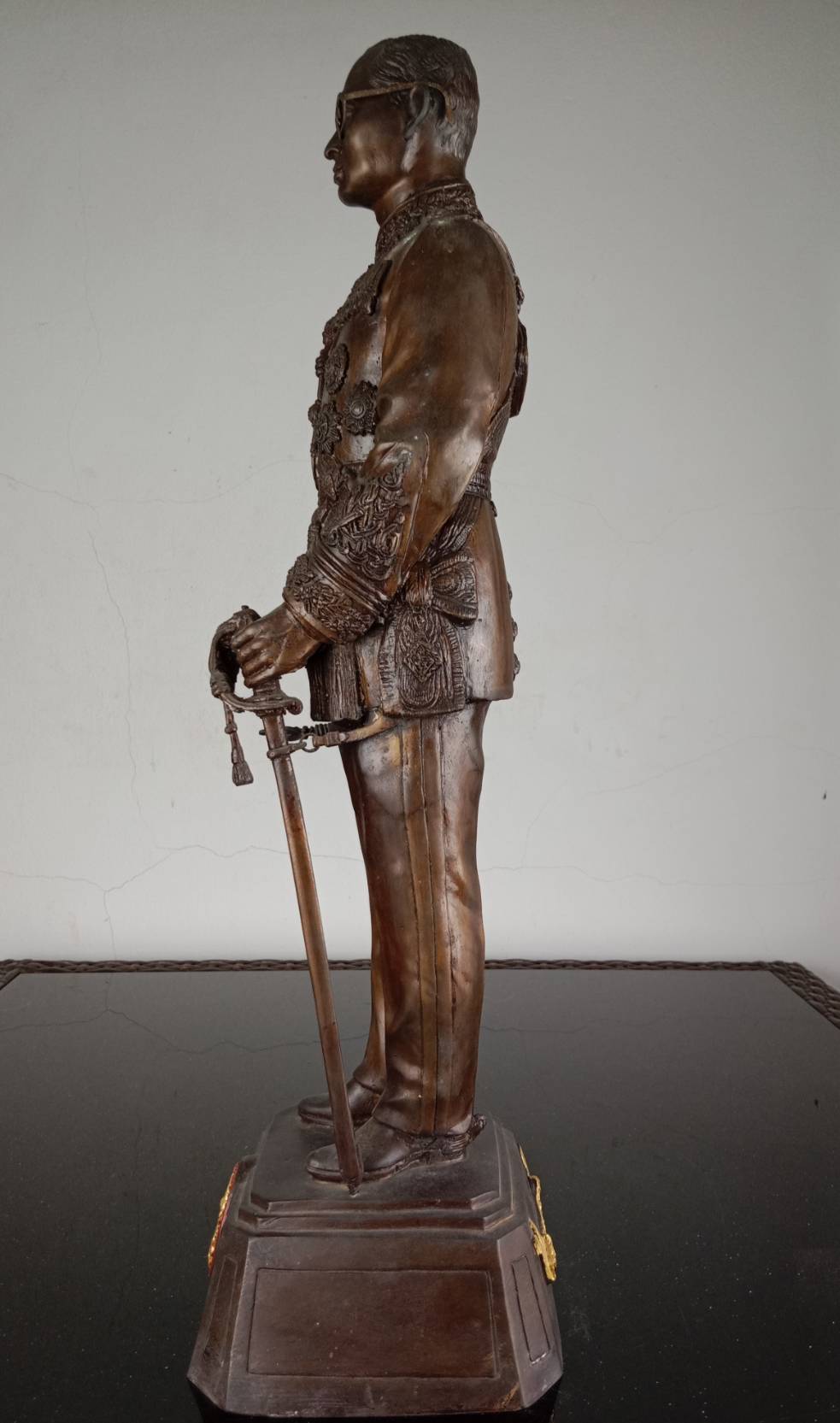 30.พระบรมรูปหล่อโลหะในหลวงรัชกาลที่9 พระบาทสมเด็จพระปรมินทรมหาภูมิพลอดุลยเดช(รมดำ)