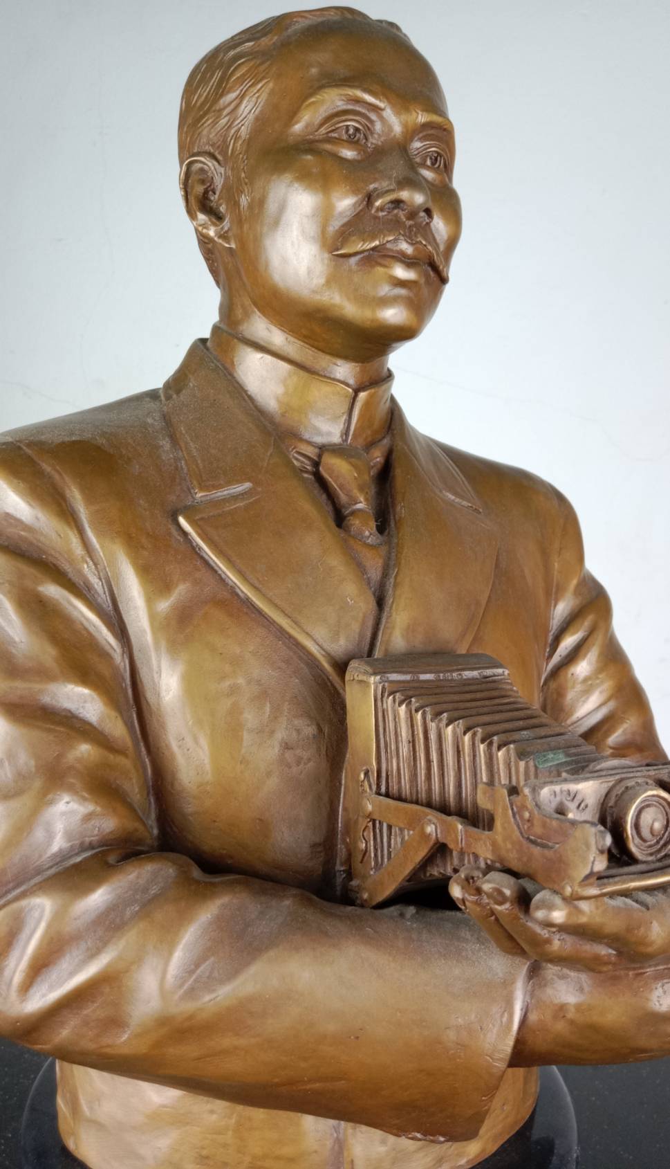 47.พระบรมรูปพระบาทสมเด็จพระจุลจอมเกล้าเจ้าอยู่หัว รัชกาลที่5 ทรงกล้องถ่ายภาพ