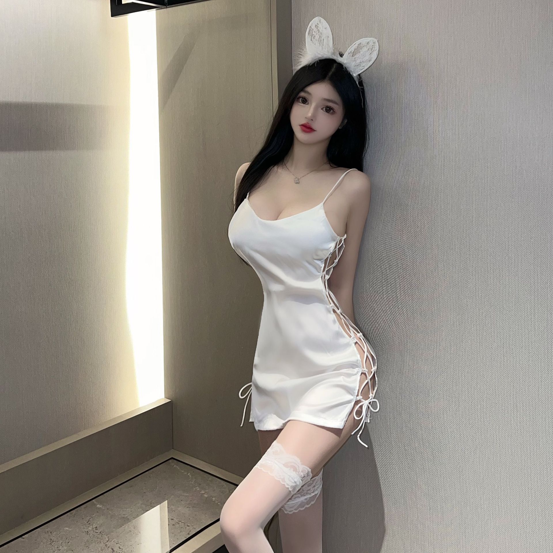 ชุดนอนซาติน สายเดี่ยว ถักข้าง เซ็กซี่ 💥พร้อมส่งในไทย💥