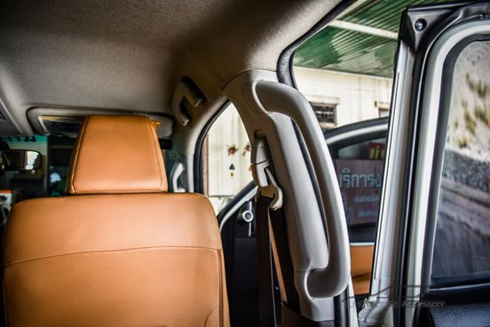 มือจับ มือโหน เสา B สีเทา โตโยต้า ฟอร์จูนเนอร์