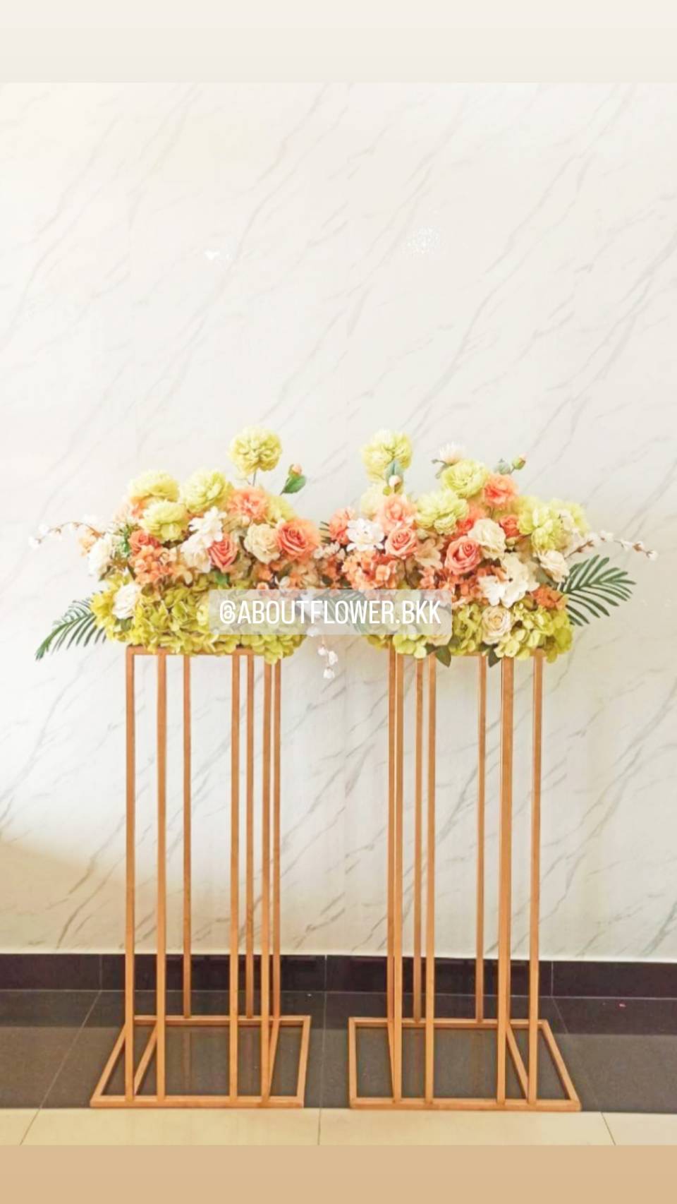 Artificial Flower Stand เปิดงาน 2 ชิ้น โทนเขียว-ส้ม (แบบเช่า) พร้อมตกแต่ง สามารถเปลี่ยนสีได้