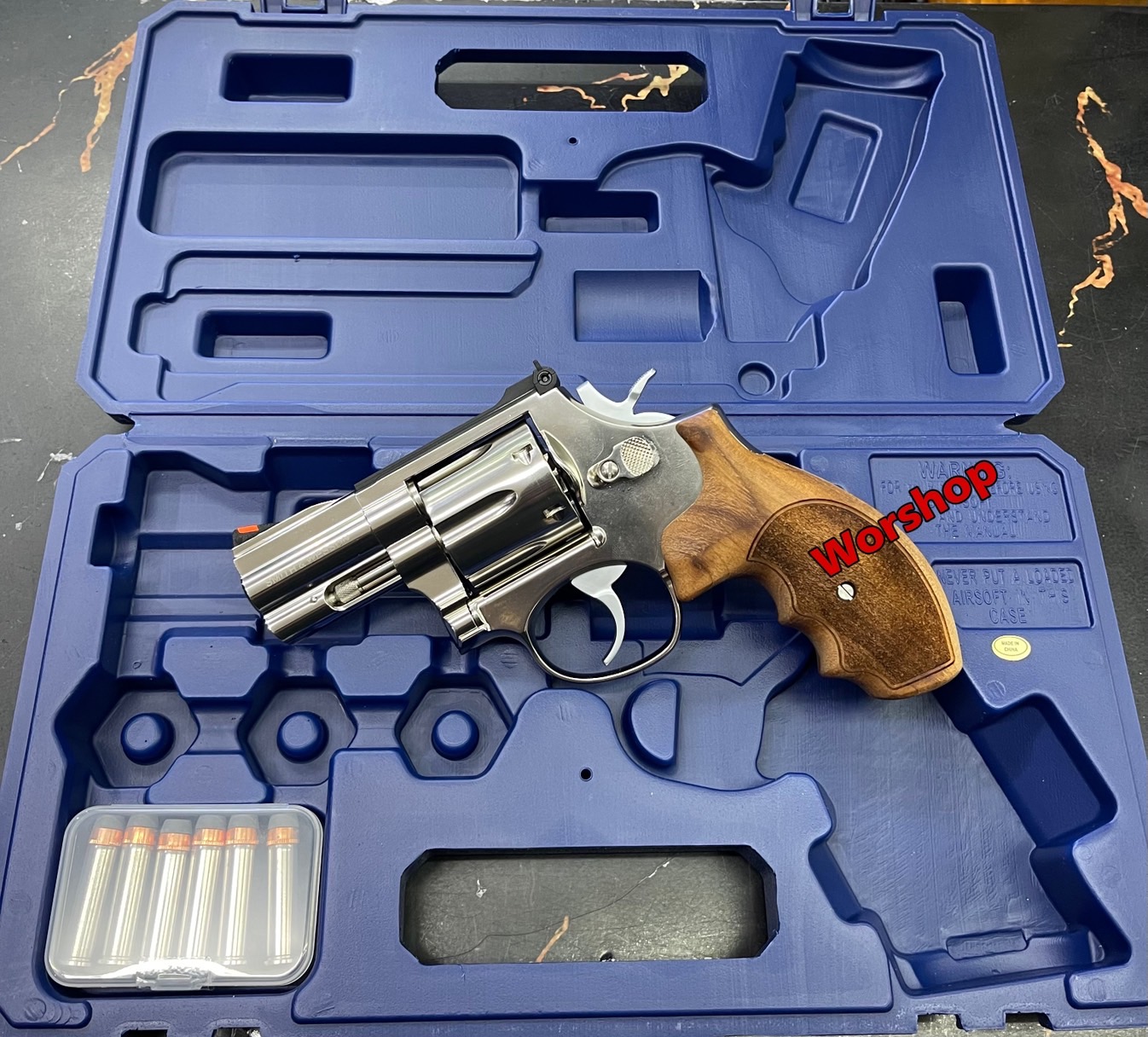 ปืนลูกโม่ 2 นิ้ว Smith & Wesson - Ares