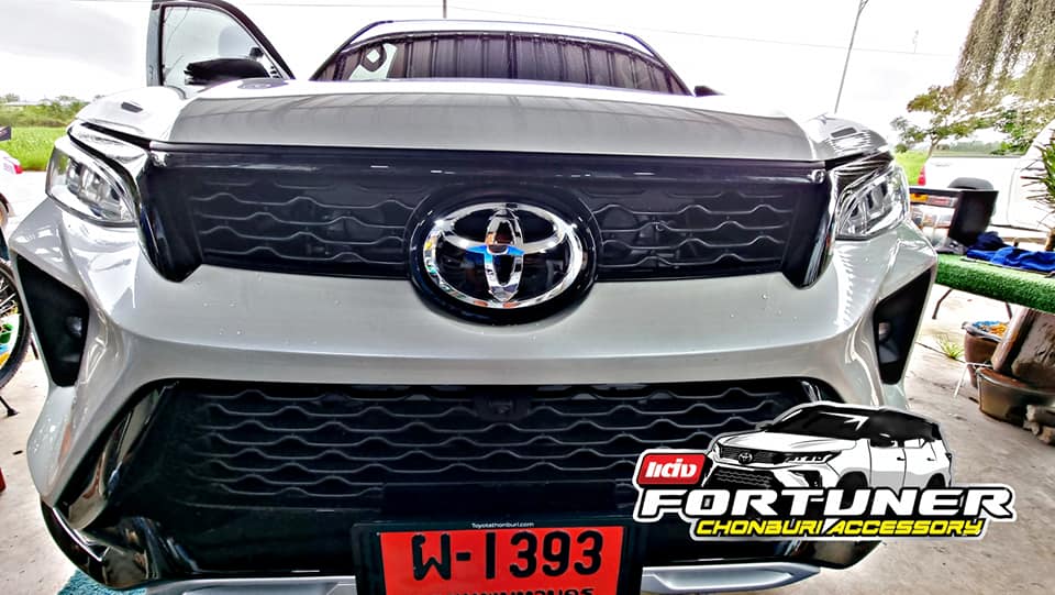 โลโก้แก้วสำหรับด้านหน้า MADE IN JAPAN โตโยต้า ฟอร์จูนเนอร์