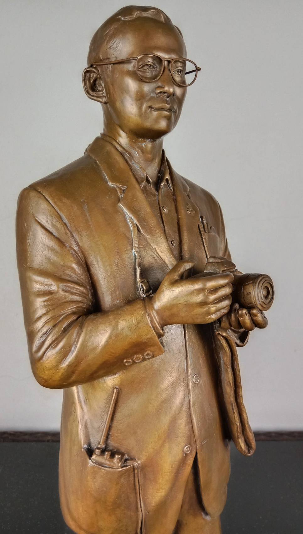 526.พระบรมรูปหล่อในหลวงรัชกาลที่9 พระบาทสมเด็จพระปรมินทรมหาภูมิพลอดุลยเดช "ทรงงาน"(จำลอง)