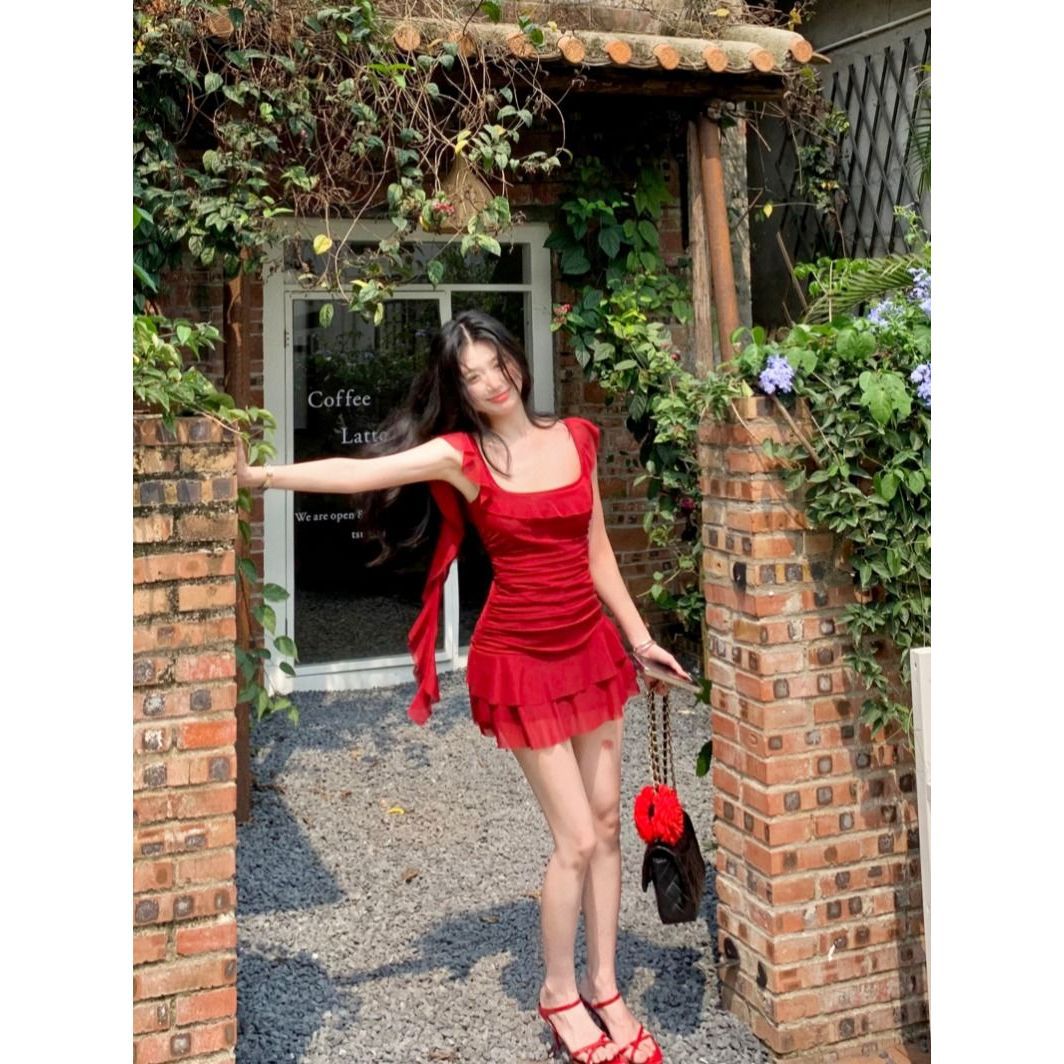เดรสแดง คอเหลี่ยม สม็อคข้าง เซ็กซี่ CN2651