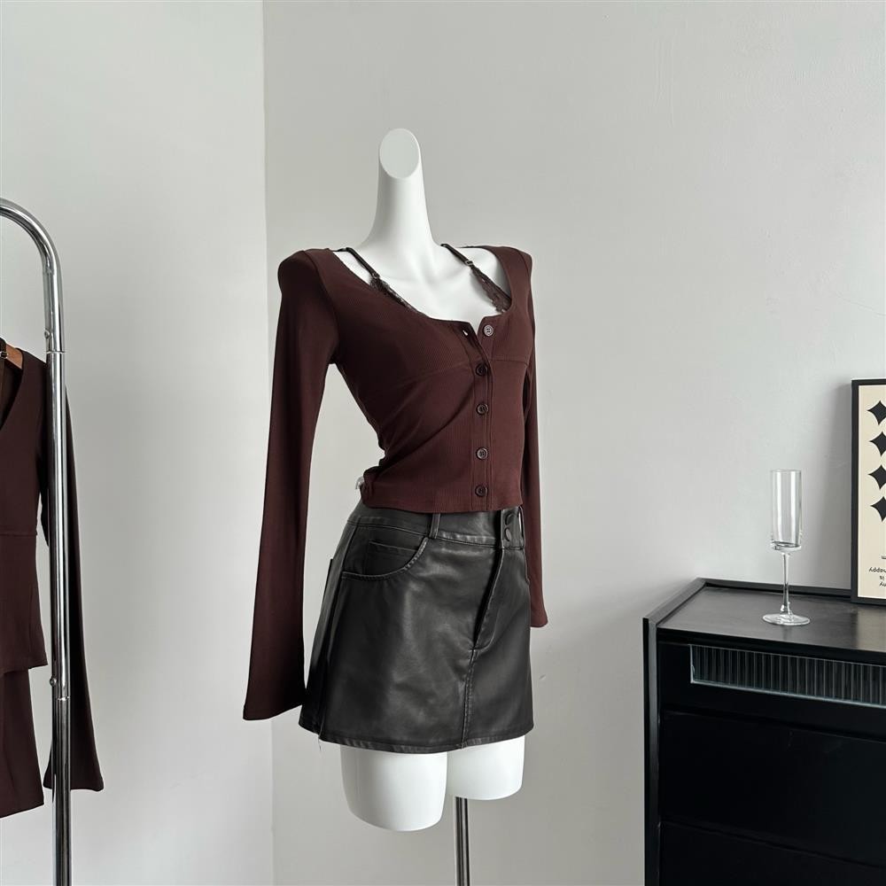 เสื้อยืดแขนยาว เข้ารูป โชว์ไหล่ 2 มิติ CN2411