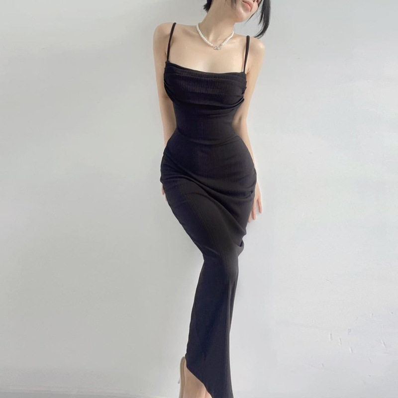 ชุดเดรสยาว สายเดี่ยว พร้อมส่ง