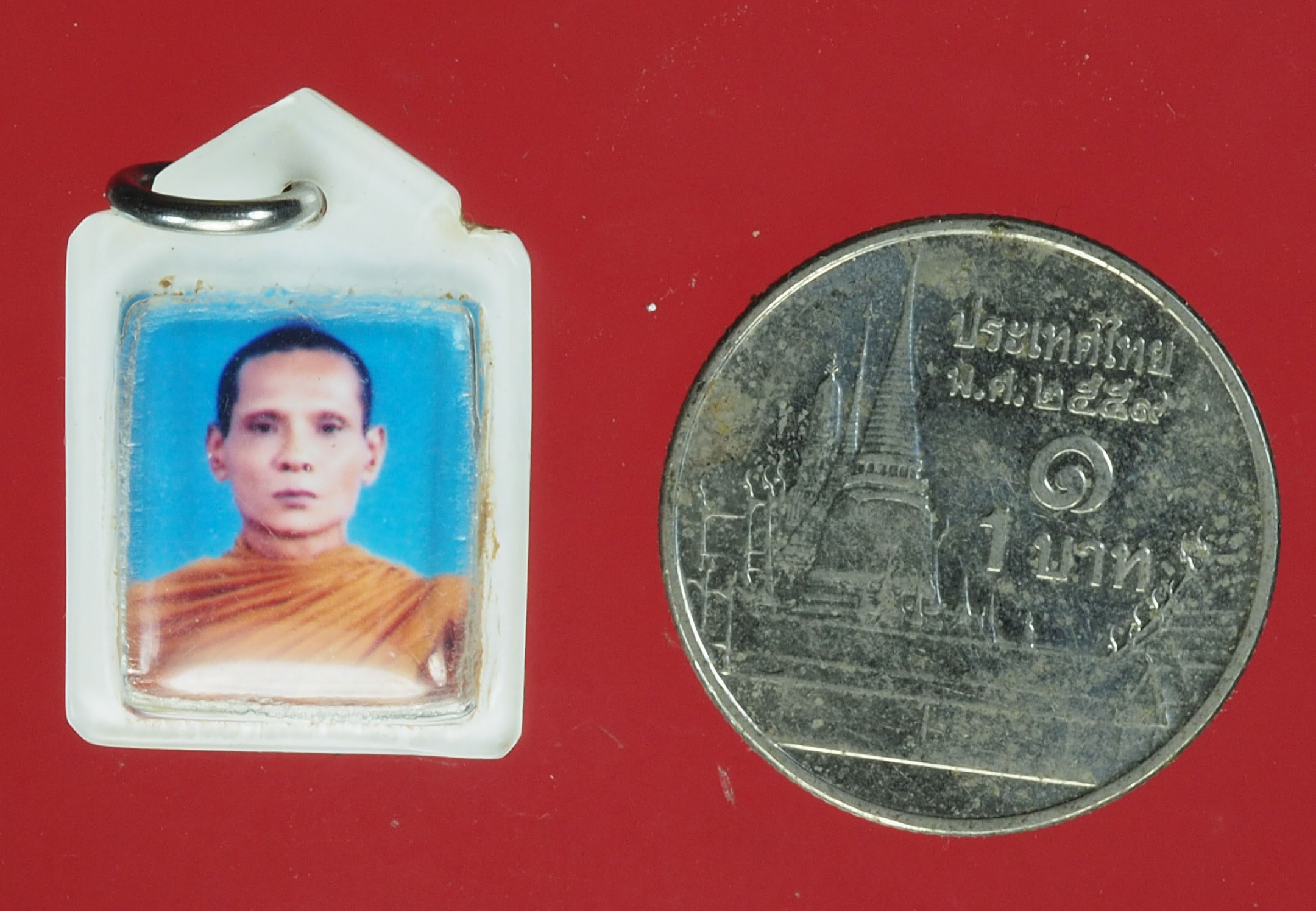 A757 รูปถ่ายไม่ทราบอาจารย์ เลี่ยมพลาสติกเดิมจากวัด 3