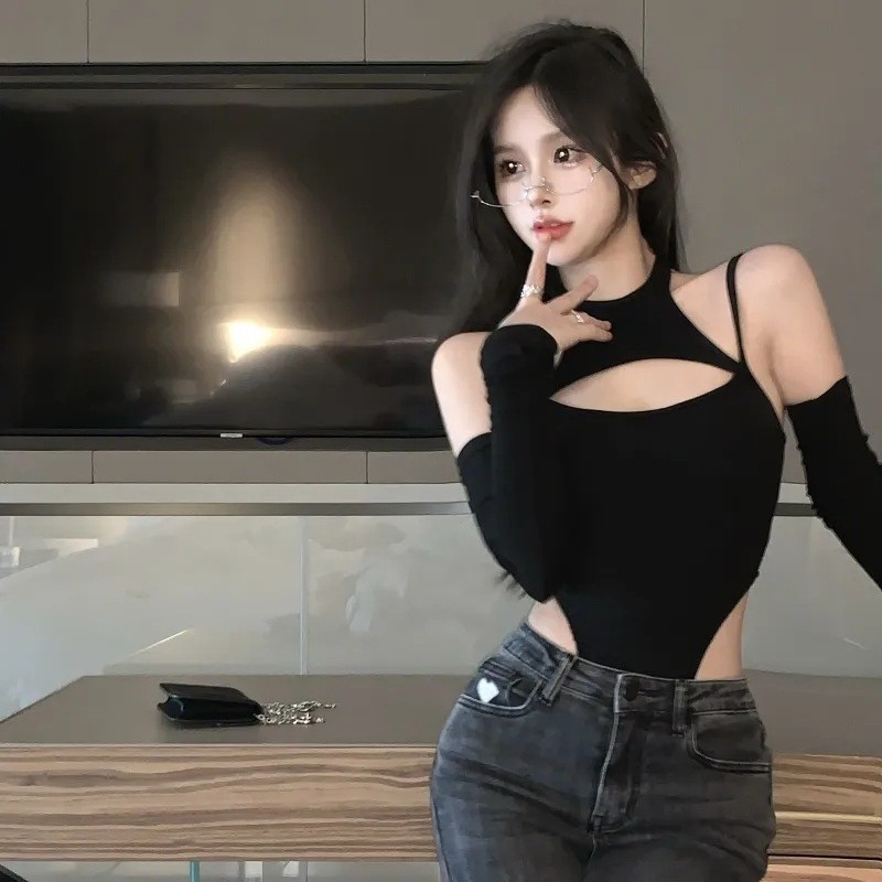 ชุดบอดี้สูทสายเดี่ยว+ปลอกแขน CN714