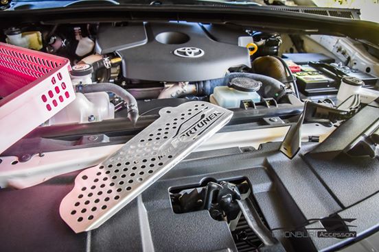 เเผ่นกันหนู โตโยต้า ฟอร์จูนเนอร์ รีโว่