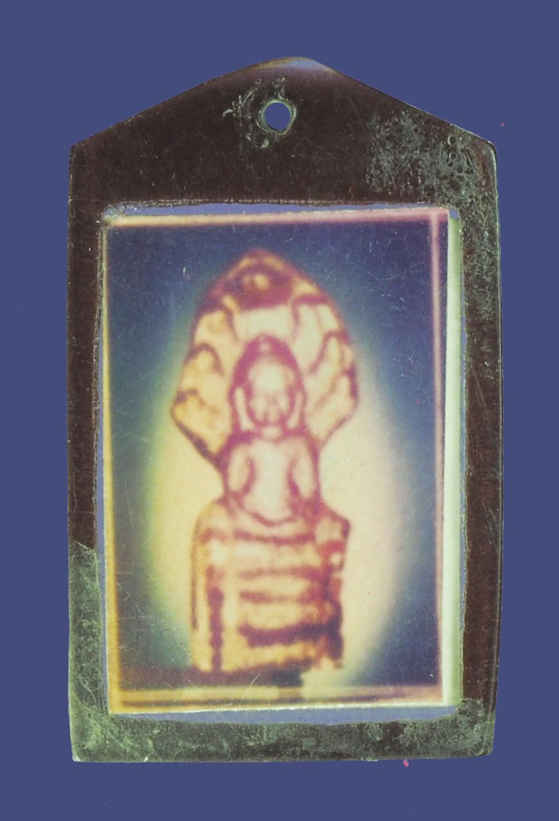 A5485 รูปหลวงพ่อถมยา หลังหลวงพ่อสายรุ้ง วัดท่าแก้ว ชัยนาท เลี่ยมพลาสติกเก่า 27