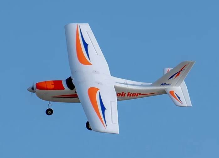 Arrows Trekker 1200mm เครื่องบินไฟฟ้าพร้อมชุดไฟ [ไม่รวมรีโมท และ แบต]