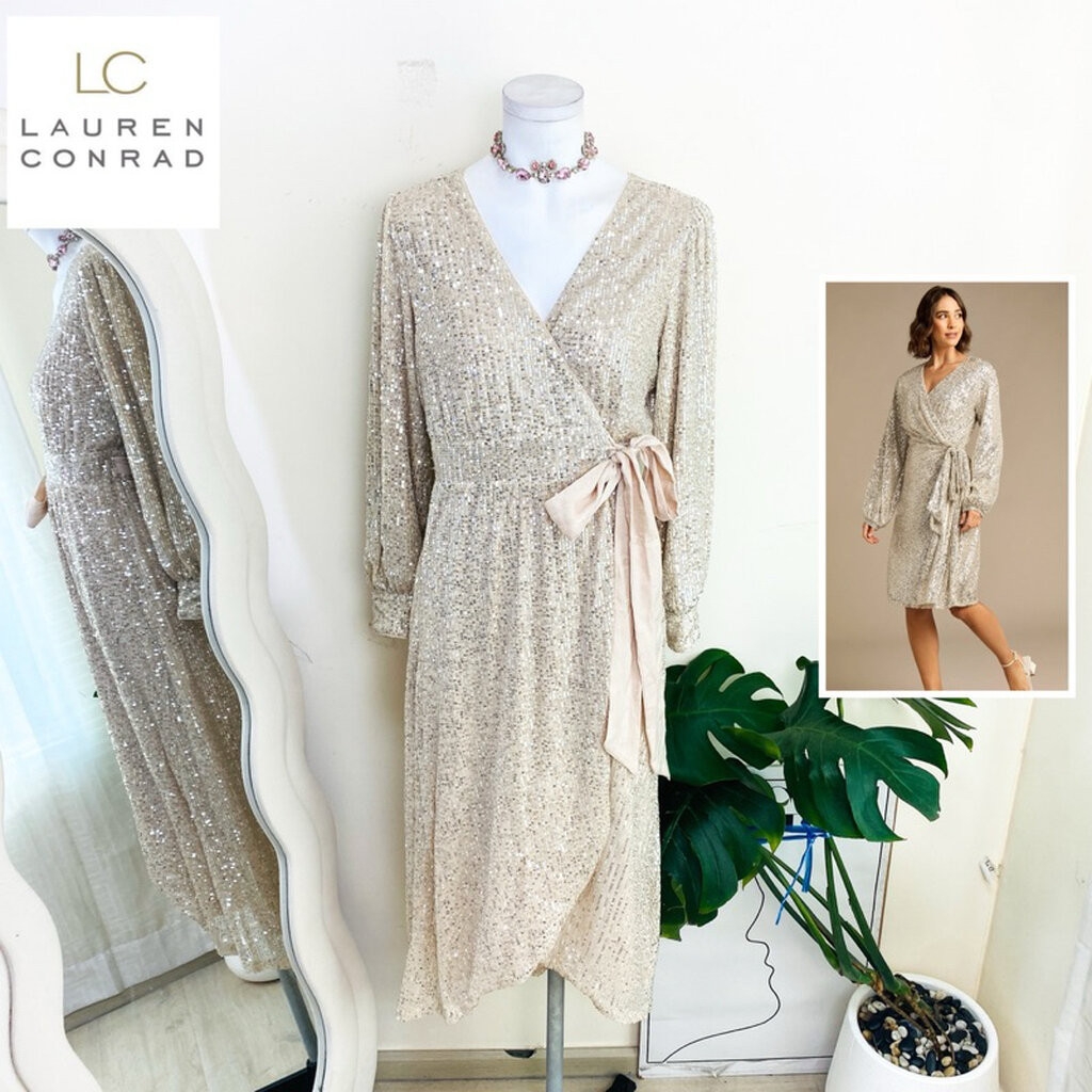 ไซด์ L/XXL มือ1 แบรนด์ LC แท้100%🌸เดรส คลุมเข่า ผูกโบว์เอว ป้ายข้าง งานเกล็ดวิบวับ สีเงิน เดรสออกงาน ชุดปาร์ตี้(2)