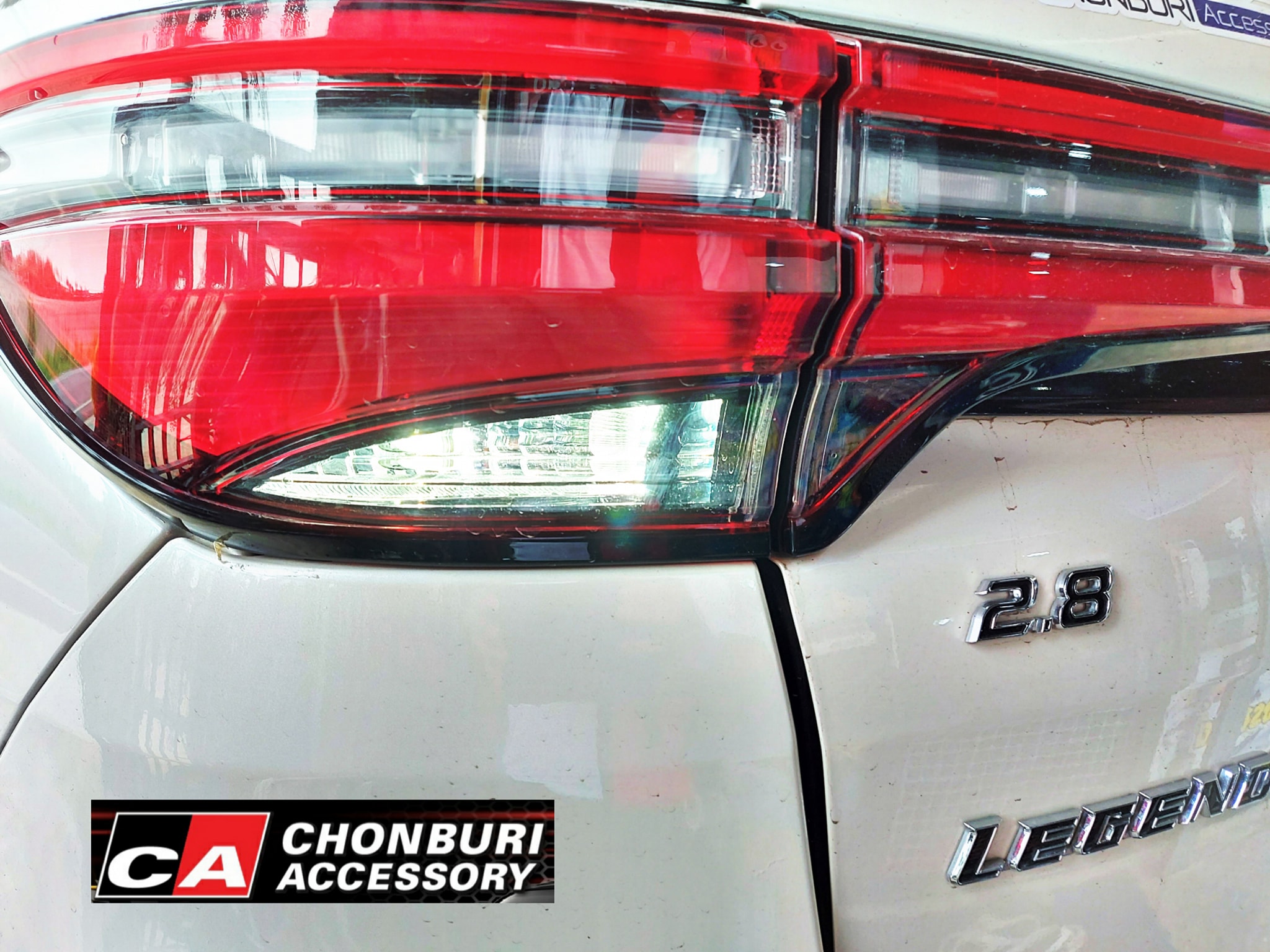 ไฟถอย LED Philips(ฟิลลิปส์) โตโยต้า ฟอร์จูนเนอร์