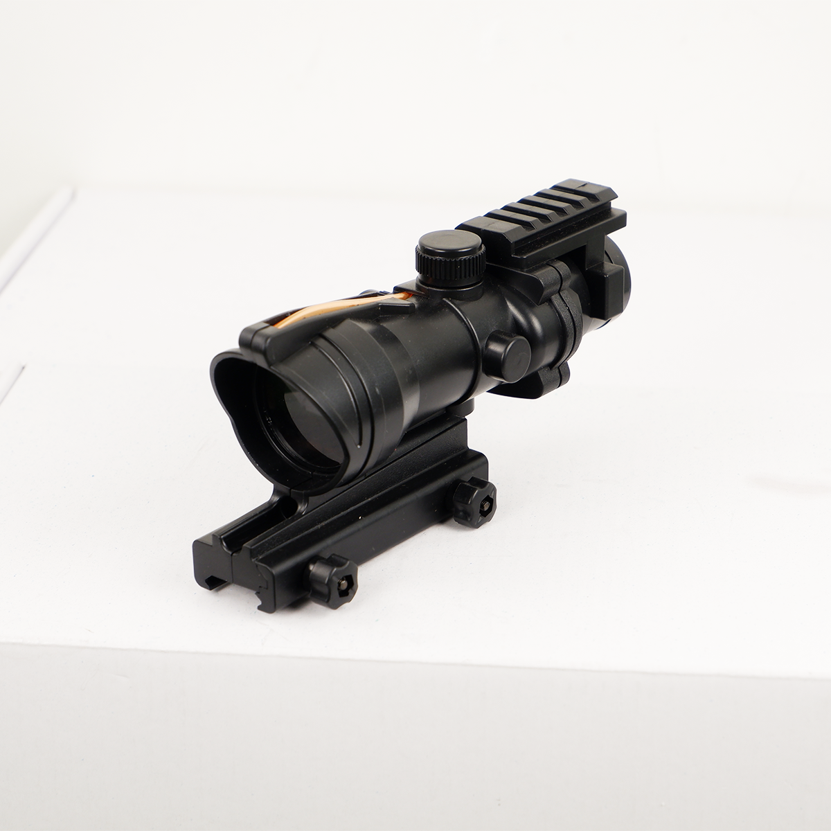 สโคปทรง M4 ซูม 2 เท่า ขนาดราง 20 mm (SCM)