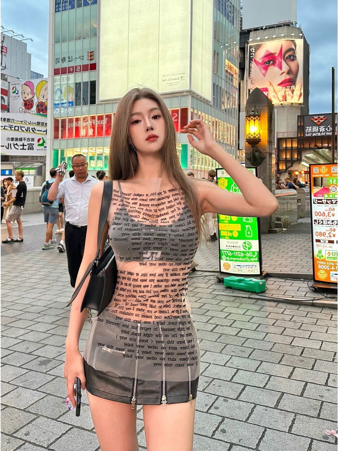 เสื้อซีทรู แขนกุด ลายอักษร เซ็กซี่ พร้อมส่งในไทย CN2492