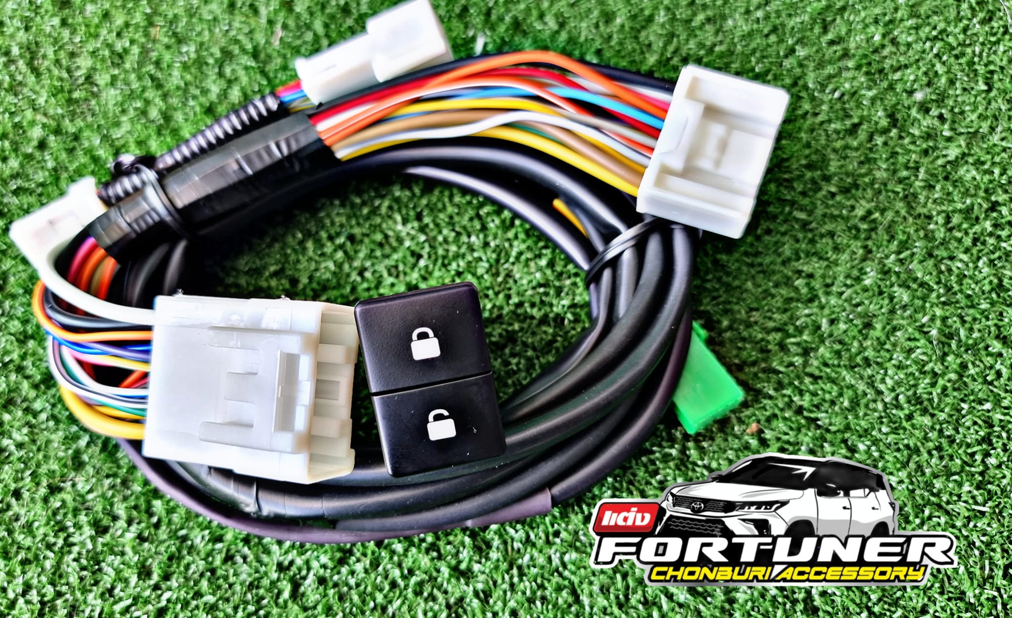 ชุดปุ่มปลดล็อค/ล็อคประตู กลางตัวรถ ฟอร์จูนเนอร์