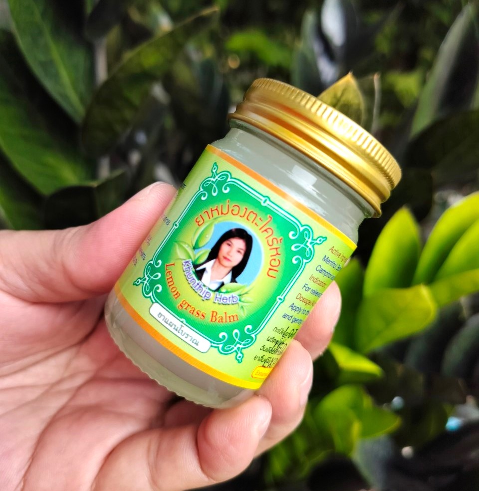 ยาหม่องสุมนไพรคุณทิพย์ กลิ่นตะไคร้ (Khunthip Lemongrass Balm)