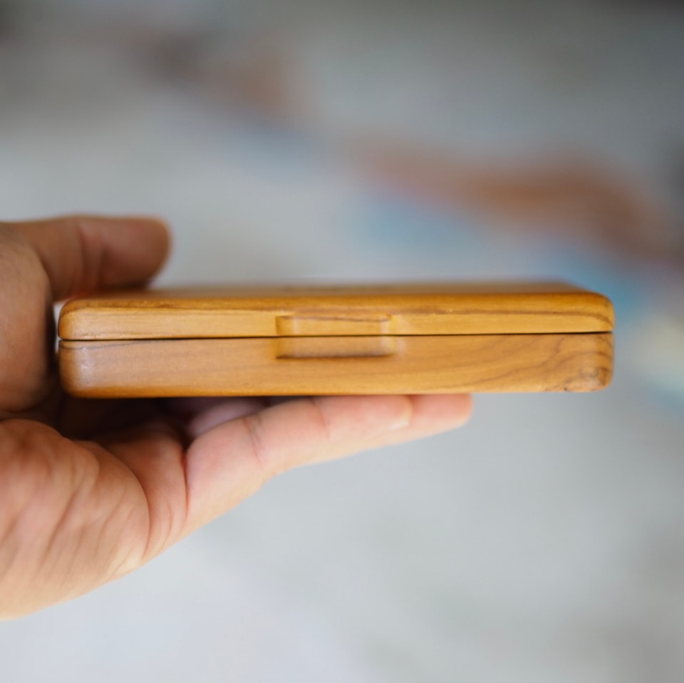 กล่องเก็บพันลำ ไม้สักแท้ ไม้สักทอง สายพันลำ ขนาด 13 × 7.5 CM ใส่ได้ 4 มวน แบบจุใจ