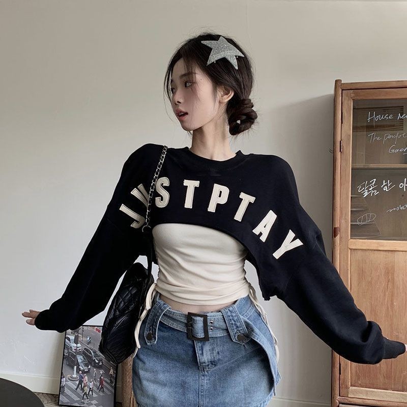 (พร้อมส่ง) เสื้อแขนยาว เสื้อครอป แขนยาว Crop top ตัดครึ่ง เอวลอย JUSTPLAY CN2151