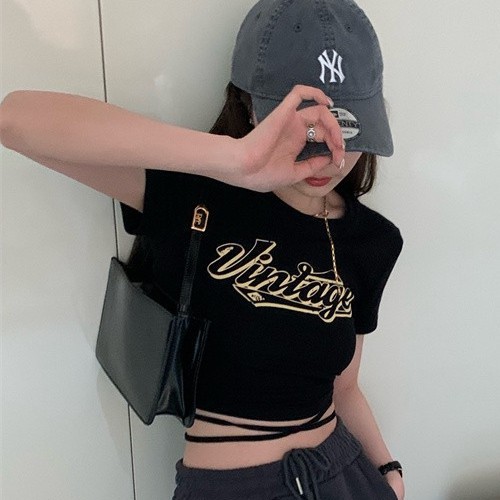 เสื้อครอป แขนสั้น vintage รหัส CN570 พร้อมส่ง