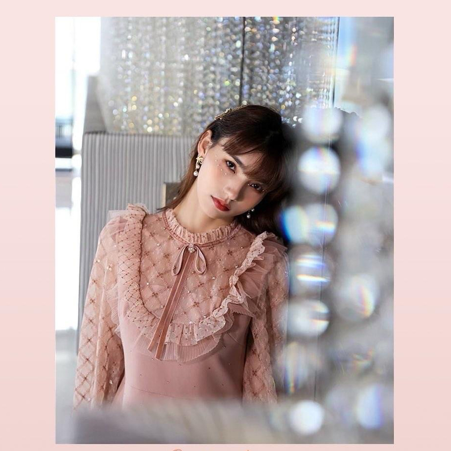 ชุดออกงาน ชมนู้ด เดรสแต่งระบาย แขนยาว รหัส LY999